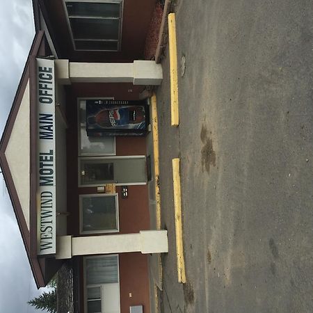 Westwind Motel Swift Current Exterior photo