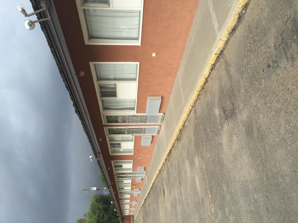 Westwind Motel Swift Current Exterior photo